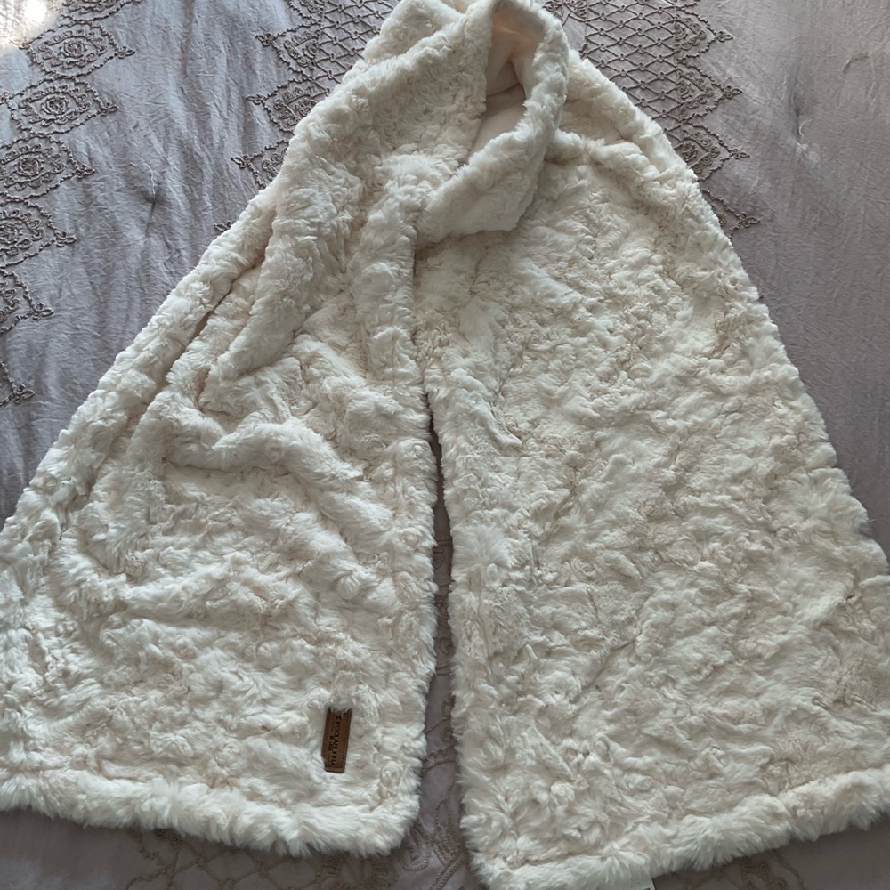 Koolaburra Cream Plush Scarf